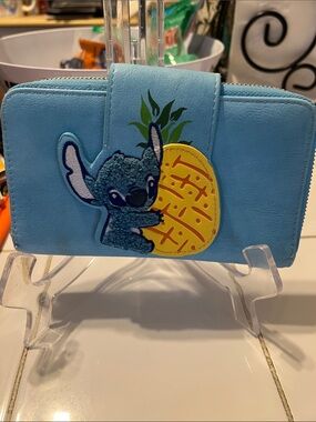 Women Blue Stitch Pineapple Wallet - Cute Character Card Holder